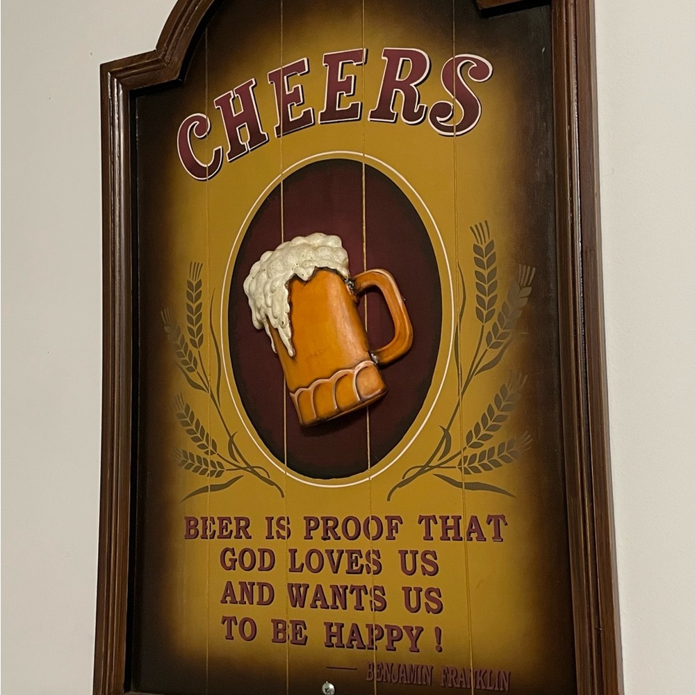 Cheers Wall Sign with Beer Mug Design - Picture 3 of 3